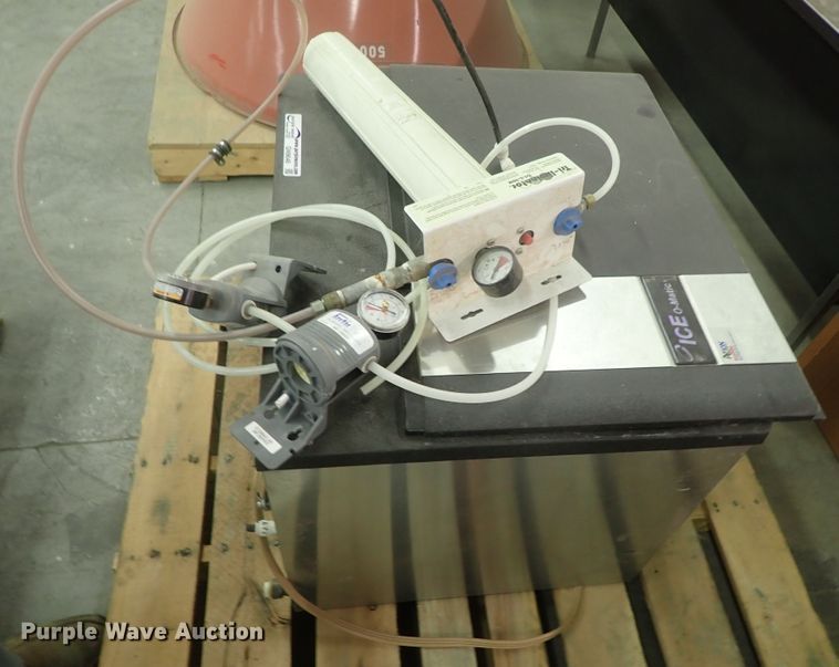 image for item GN9646 Ice maker