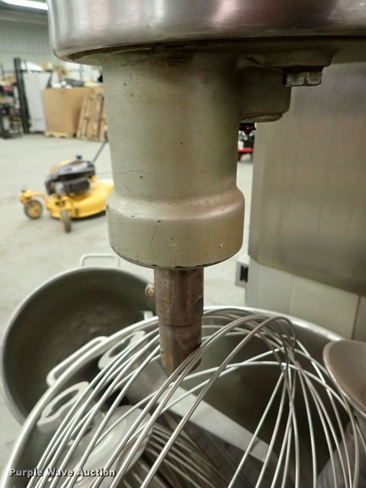 image for item GN9651 Hobart H600 mixer