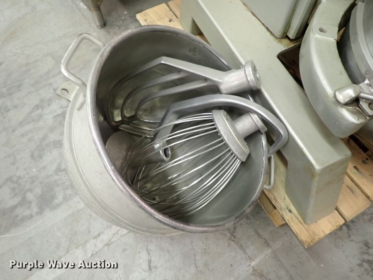 image for item GN9651 Hobart H600 mixer