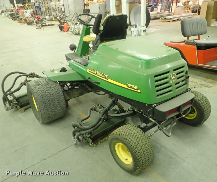 image for item GN9664 John Deere 3215B reel mower