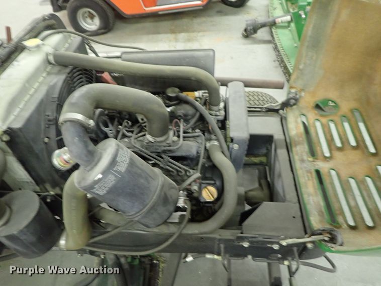 image for item GN9664 John Deere 3215B reel mower