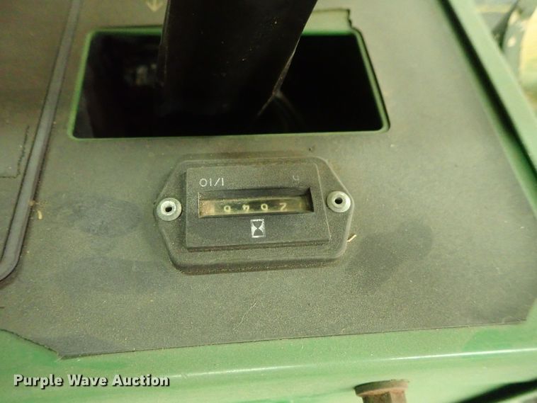 image for item GN9664 John Deere 3215B reel mower