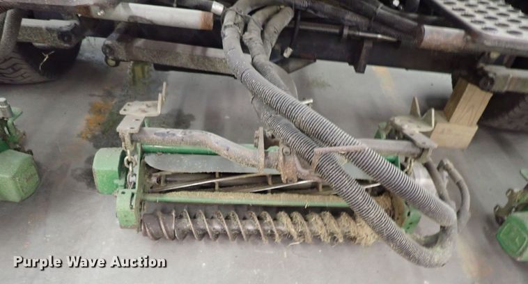 image for item GN9664 John Deere 3215B reel mower