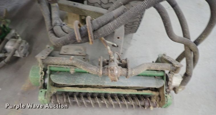 image for item GN9664 John Deere 3215B reel mower