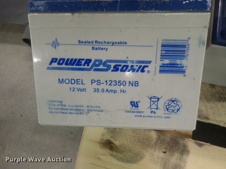 image for item GN9687 Approximately 40 batteries