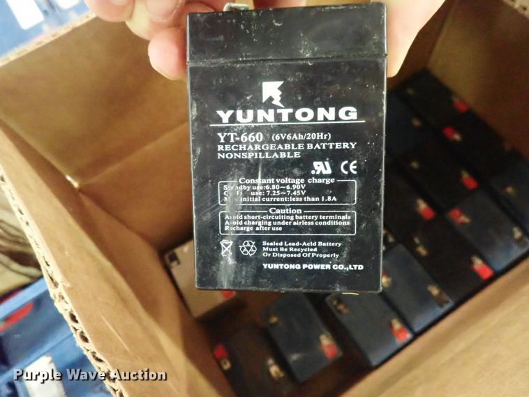 image for item GN9687 Approximately 40 batteries