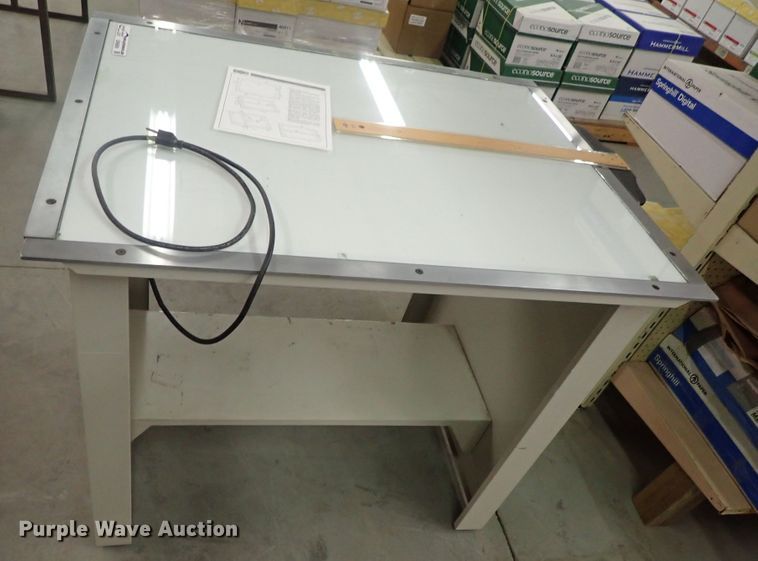 image for item GN9689 NuArc VLT42F light table