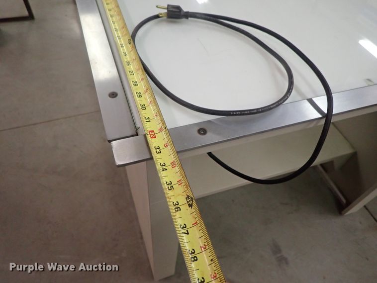 image for item GN9689 NuArc VLT42F light table