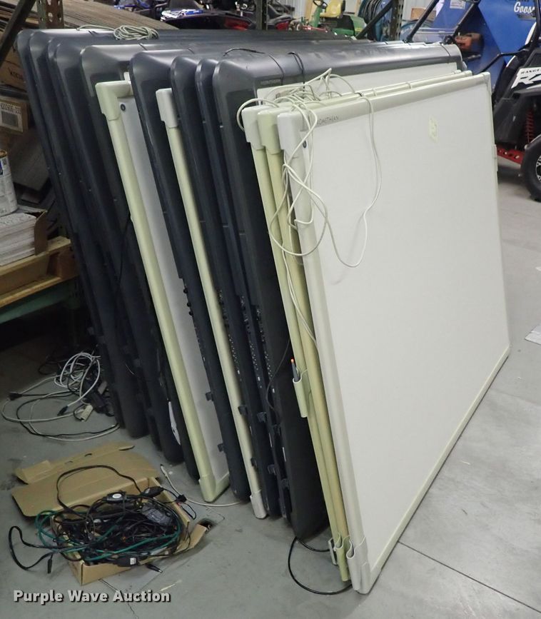 image for item GN9695 Approximately 20 media boards