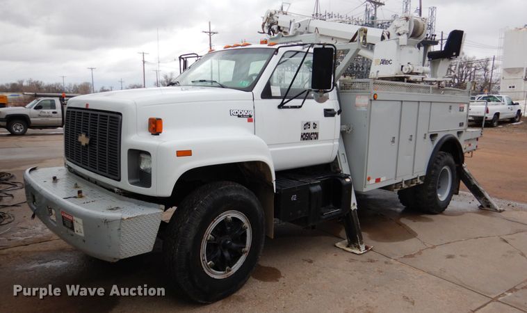 image for item GN9975 1995 Chevrolet Kodiak C6500 digger derrick truck