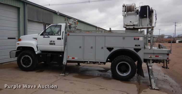 image for item GN9975 1995 Chevrolet Kodiak C6500 digger derrick truck