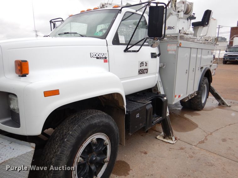 image for item GN9975 1995 Chevrolet Kodiak C6500 digger derrick truck