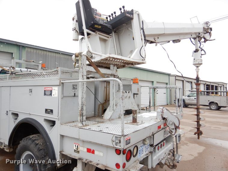 image for item GN9975 1995 Chevrolet Kodiak C6500 digger derrick truck