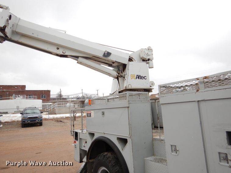 image for item GN9975 1995 Chevrolet Kodiak C6500 digger derrick truck