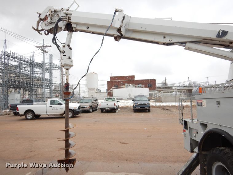 image for item GN9975 1995 Chevrolet Kodiak C6500 digger derrick truck