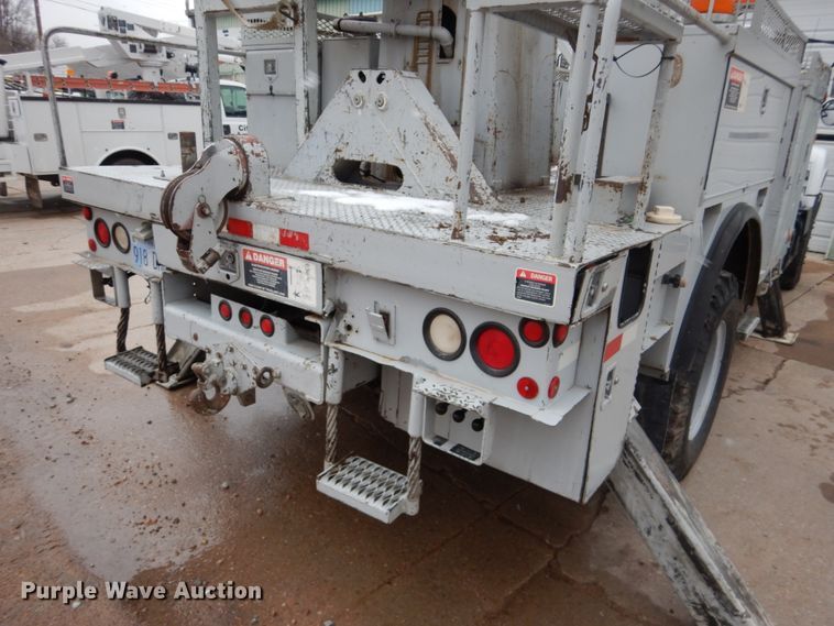 image for item GN9975 1995 Chevrolet Kodiak C6500 digger derrick truck