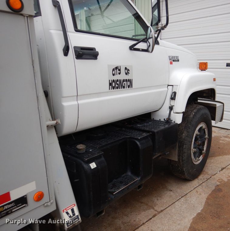 image for item GN9975 1995 Chevrolet Kodiak C6500 digger derrick truck