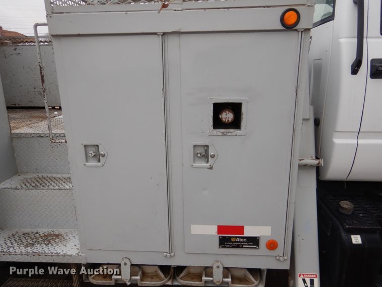 image for item GN9975 1995 Chevrolet Kodiak C6500 digger derrick truck