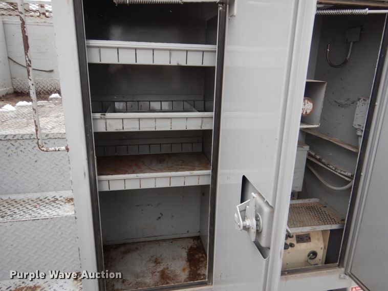 image for item GN9975 1995 Chevrolet Kodiak C6500 digger derrick truck