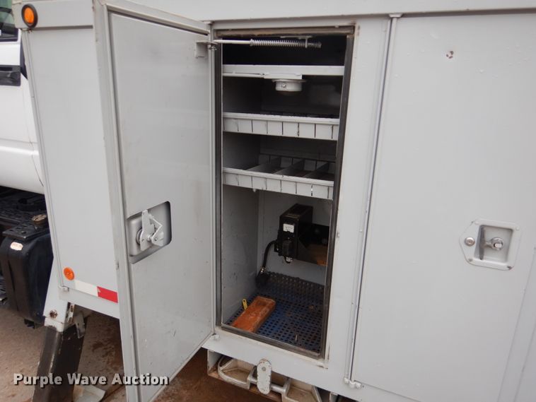 image for item GN9975 1995 Chevrolet Kodiak C6500 digger derrick truck