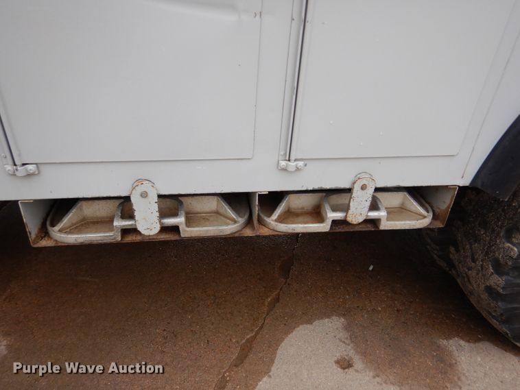 image for item GN9975 1995 Chevrolet Kodiak C6500 digger derrick truck