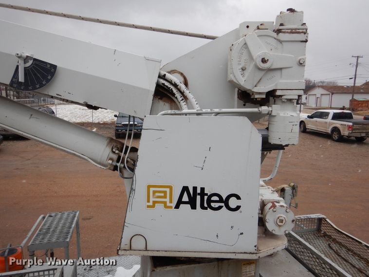 image for item GN9975 1995 Chevrolet Kodiak C6500 digger derrick truck