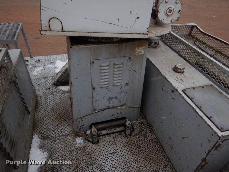 image for item GN9975 1995 Chevrolet Kodiak C6500 digger derrick truck