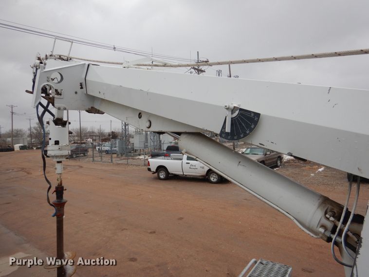 image for item GN9975 1995 Chevrolet Kodiak C6500 digger derrick truck