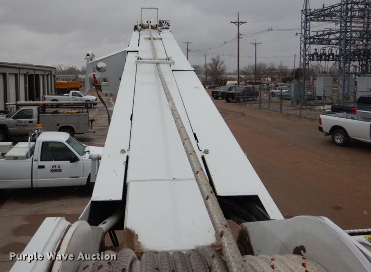 image for item GN9975 1995 Chevrolet Kodiak C6500 digger derrick truck