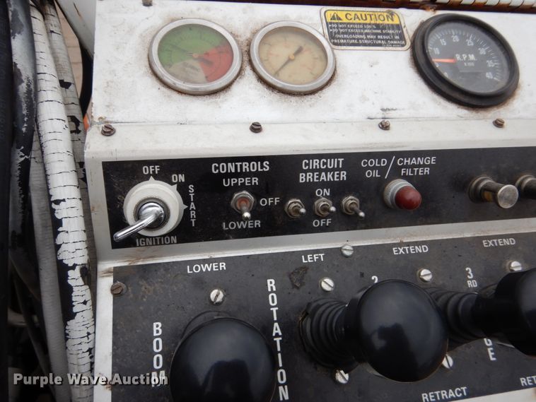 image for item GN9975 1995 Chevrolet Kodiak C6500 digger derrick truck