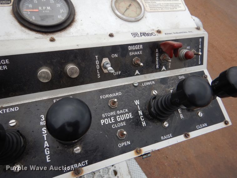 image for item GN9975 1995 Chevrolet Kodiak C6500 digger derrick truck