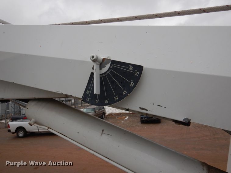 image for item GN9975 1995 Chevrolet Kodiak C6500 digger derrick truck