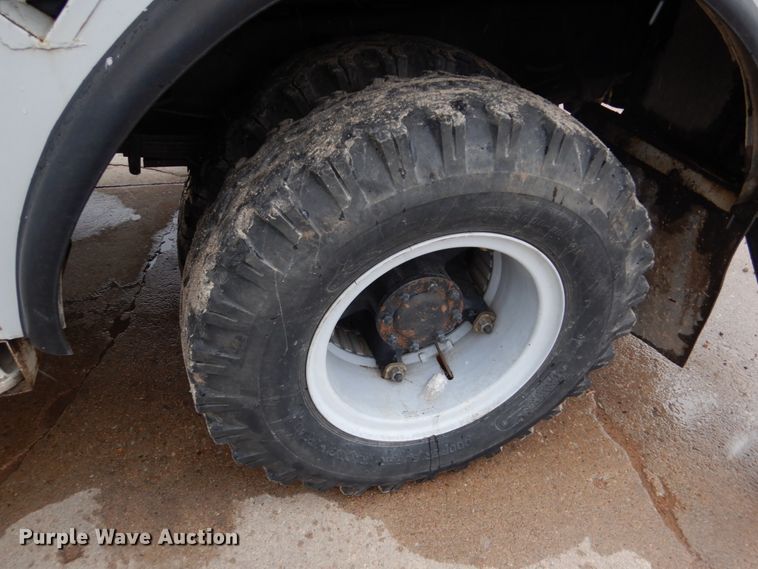 image for item GN9975 1995 Chevrolet Kodiak C6500 digger derrick truck