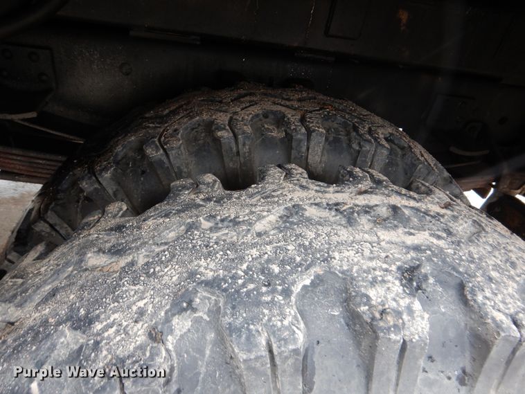 image for item GN9975 1995 Chevrolet Kodiak C6500 digger derrick truck