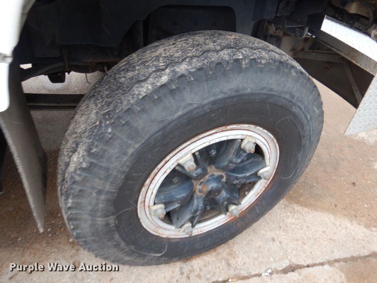 image for item GN9975 1995 Chevrolet Kodiak C6500 digger derrick truck