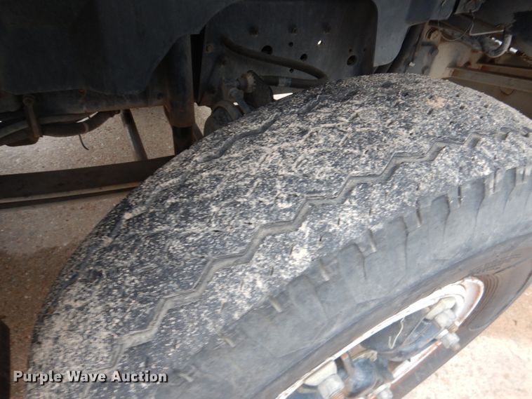 image for item GN9975 1995 Chevrolet Kodiak C6500 digger derrick truck