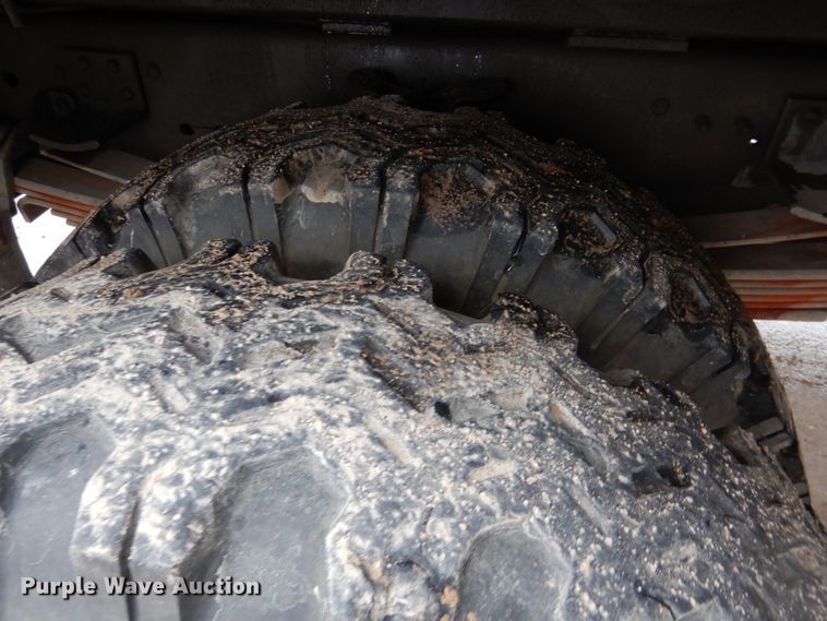 image for item GN9975 1995 Chevrolet Kodiak C6500 digger derrick truck