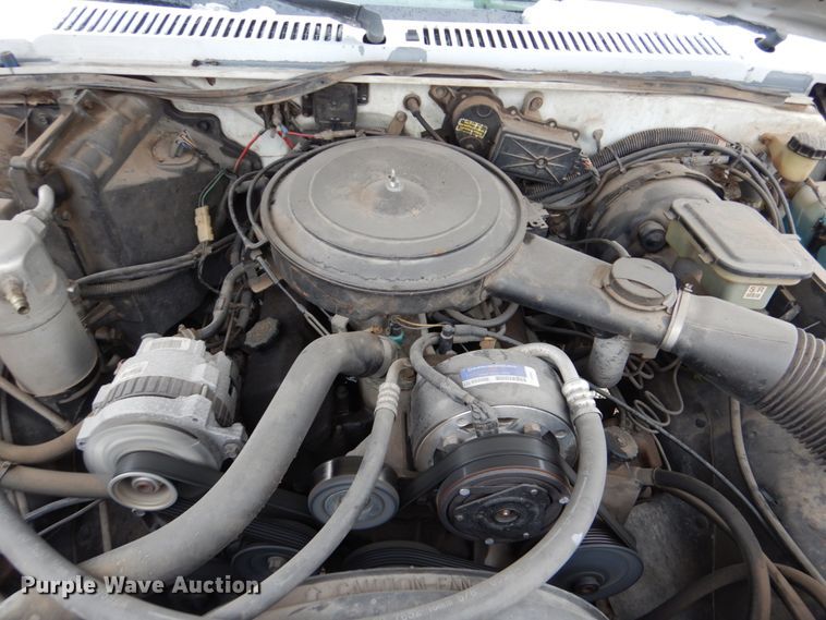 image for item GN9977 1989 Chevrolet S10 pickup truck