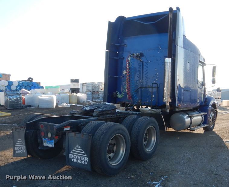 image for item GW9478 2003 Freightliner Columbia semi truck