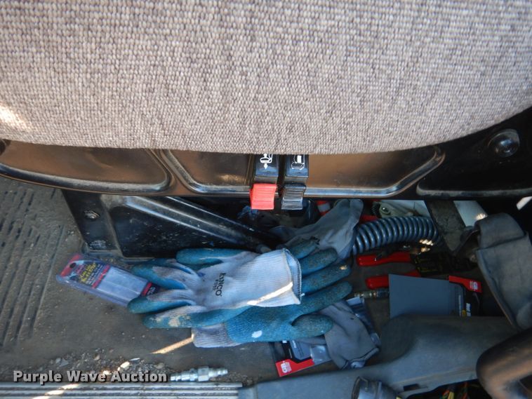 image for item GW9478 2003 Freightliner Columbia semi truck