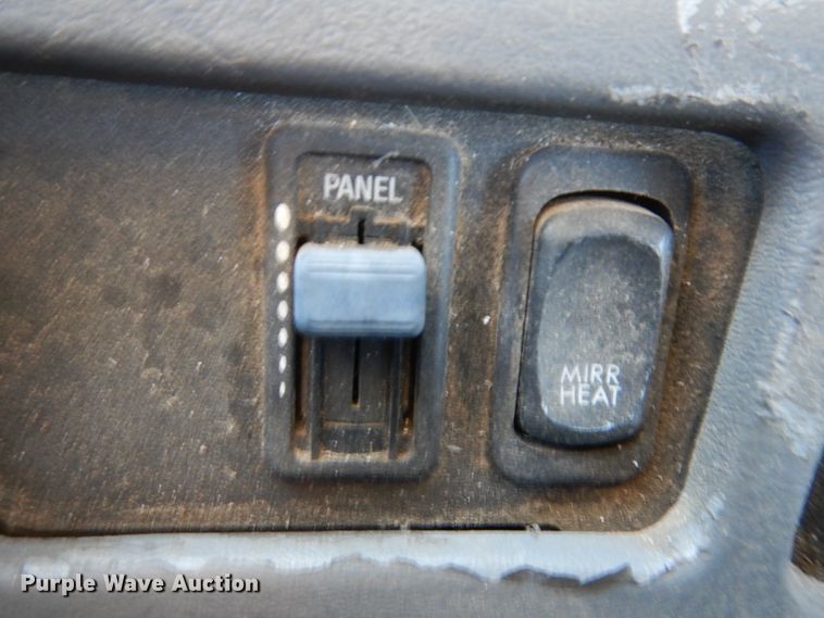 image for item GW9478 2003 Freightliner Columbia semi truck