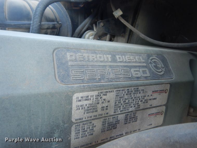 image for item GW9478 2003 Freightliner Columbia semi truck