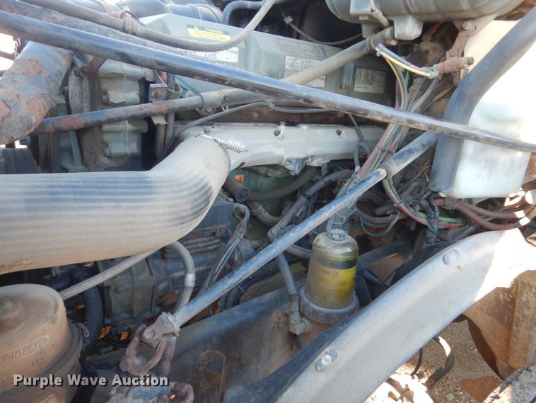 image for item GW9478 2003 Freightliner Columbia semi truck