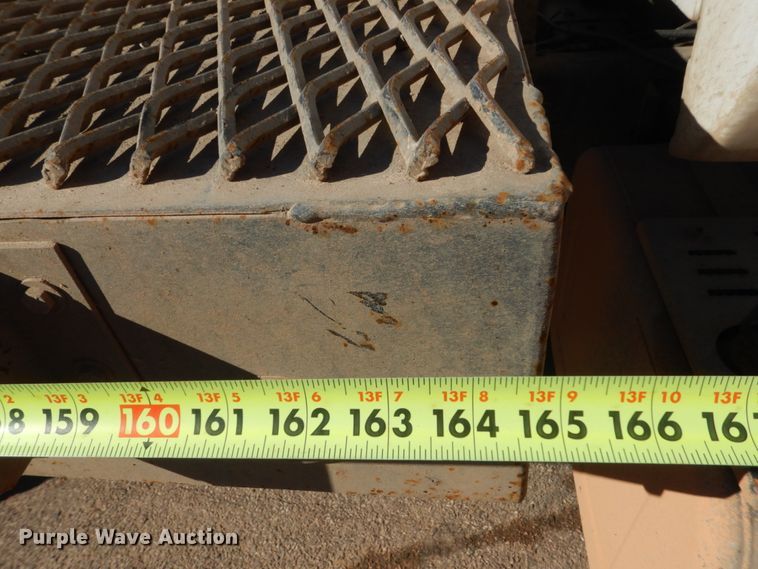 image for item GW9480 2002 GMC C6500 flatbed truck