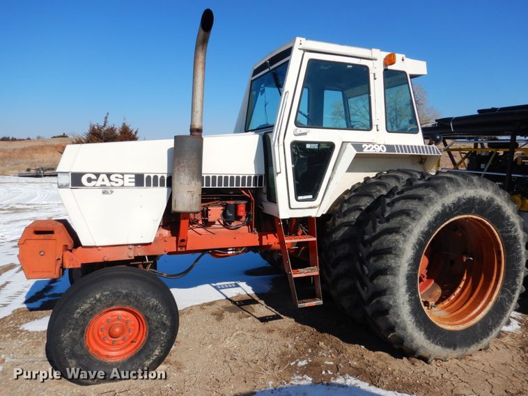 image for item GX9869 1982 Case 2290 tractor