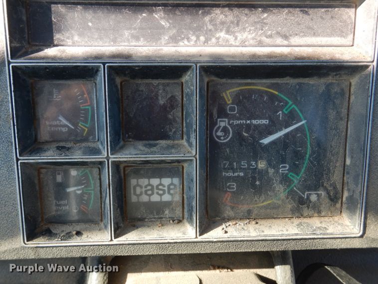 image for item GX9869 1982 Case 2290 tractor