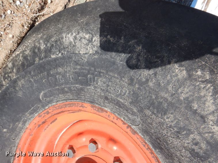 image for item GX9869 1982 Case 2290 tractor