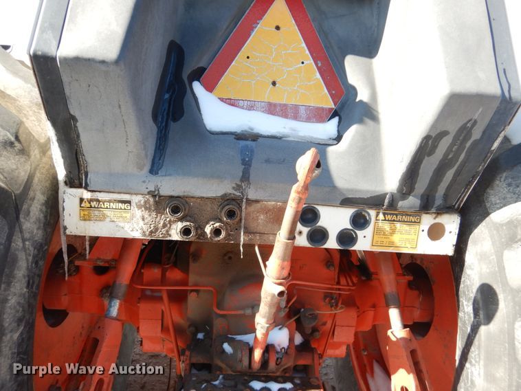 image for item GX9869 1982 Case 2290 tractor