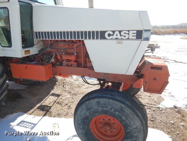 image for item GX9869 1982 Case 2290 tractor