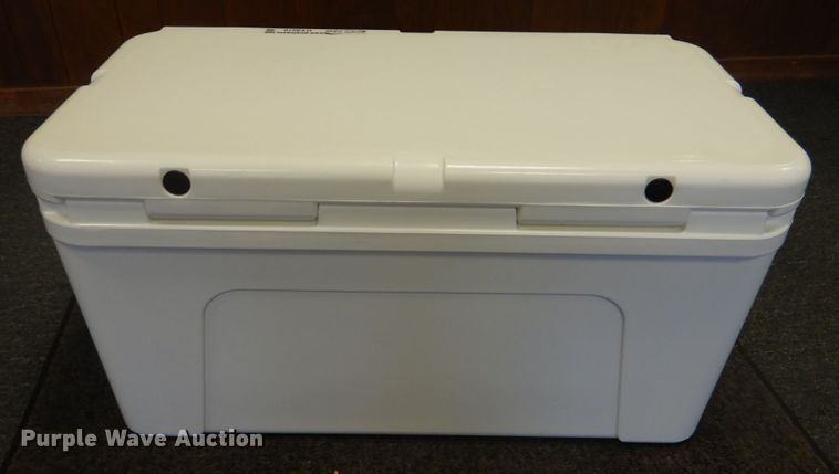 image for item GX9878 Yeti 75 cooler